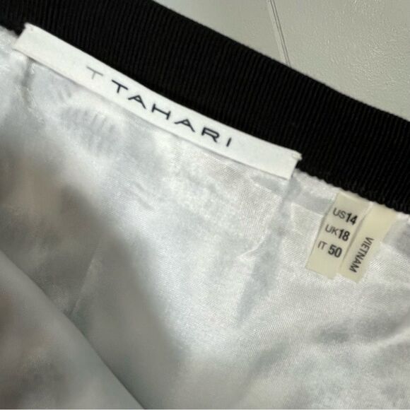 T. Tahari Black / White Embroidery Pleated Lined A-Line Skirt Size 14 - Picture 6 of 10